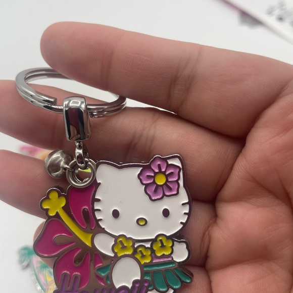 Hello Kitty Hawaii Keychains - Picture 5 of 6